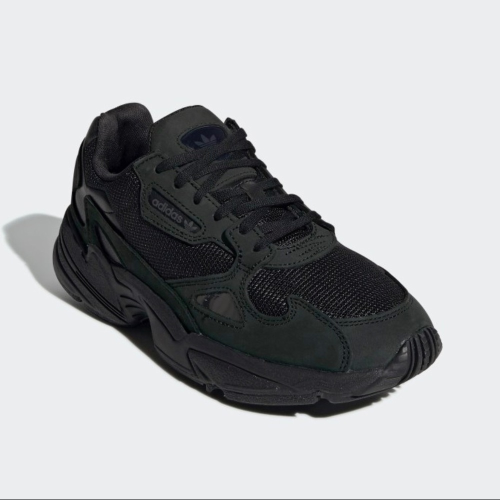 ORIGINAL CORE BLACK ADIDAS FALCON